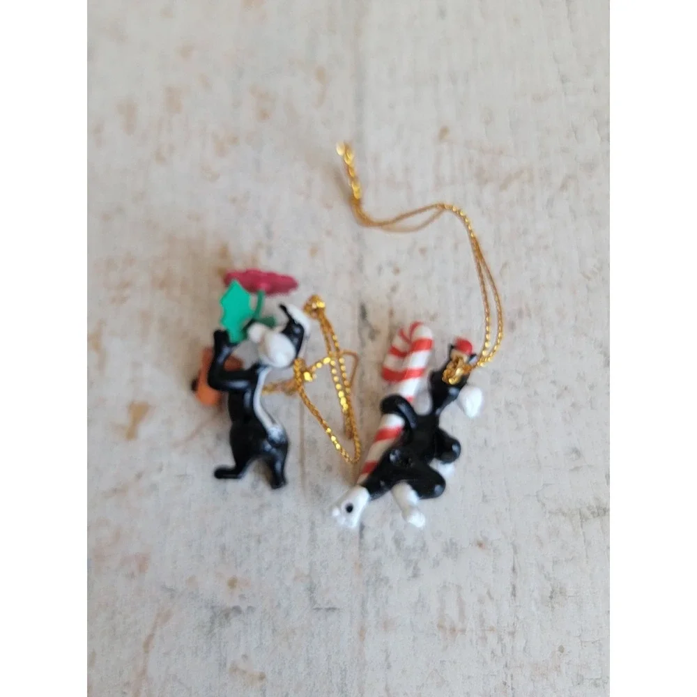 Vintage Looney AS IS Sylvester pepe le pew mini ornament Xmas set unique